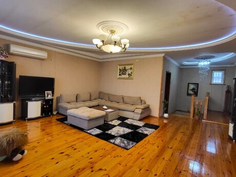 7 otaqlı həyət evi/bağ evi - Qaraçuxur q. - 220 m²