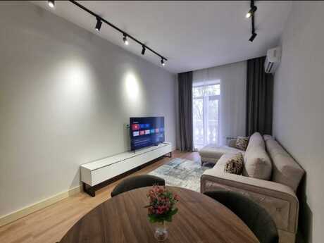 2 otaqlı köhnə tikili - Sahil m. - 50 m²