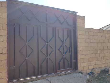 6 otaqlı həyət evi/bağ evi - Qobu q. - 270 m²