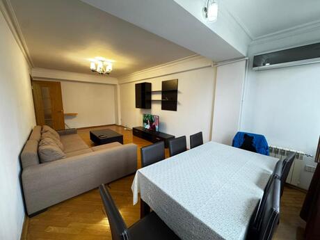 3 otaqlı köhnə tikili - 28 May m. - 110 m²