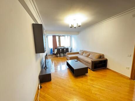 3 otaqlı köhnə tikili - 28 May m. - 110 m²
