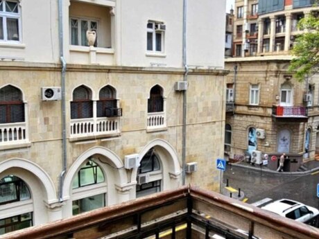 3 otaqlı köhnə tikili - Sahil m. - 95 m²