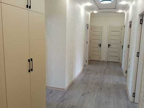4 otaqlı köhnə tikili - 8 Noyabr m. - 105 m²