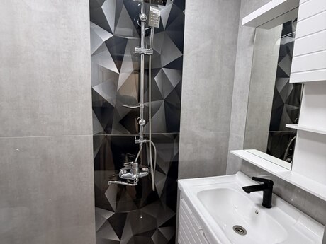 2 otaqlı köhnə tikili - 20 Yanvar m. - 40 m²