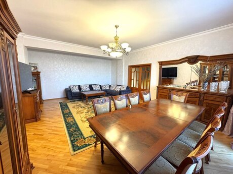 3 otaqlı yeni tikili - Nizami m. - 130 m²