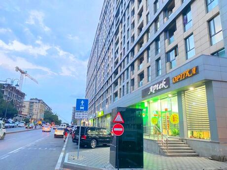 2 rooms · 82 m² · floor 6/19, Həzi Aslanov