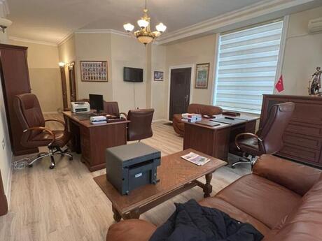 3 otaqlı ofis - Nizami m. - 100 m²