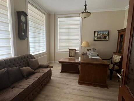 3 otaqlı ofis - Nizami m. - 100 m²