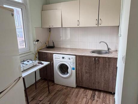 2 otaqlı köhnə tikili - Memar Əcəmi m. - 55 m²