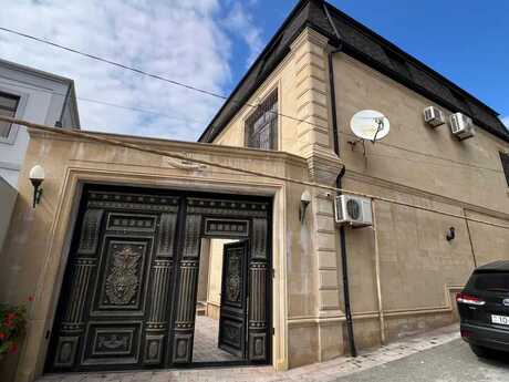 7 otaqlı həyət evi/bağ evi - Bakıxanov q. - 500 m²