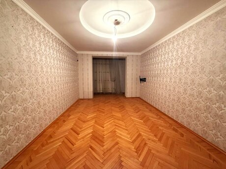 3 otaqlı köhnə tikili - Elmlər Akademiyası m. - 87 m²