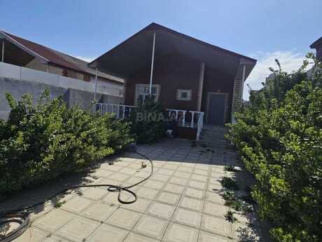 4 otaqlı həyət evi/bağ evi - Şüvəlan q. - 80 m²