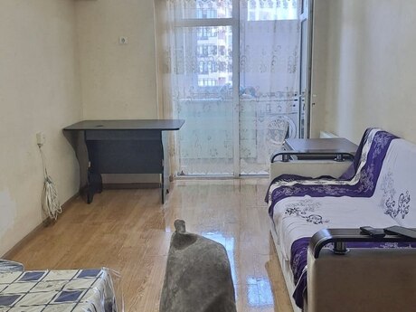 2-комн. вторичка - м. Гянджлик - 50 м²