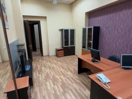3 otaqlı ofis - İnşaatçılar m. - 75 m²