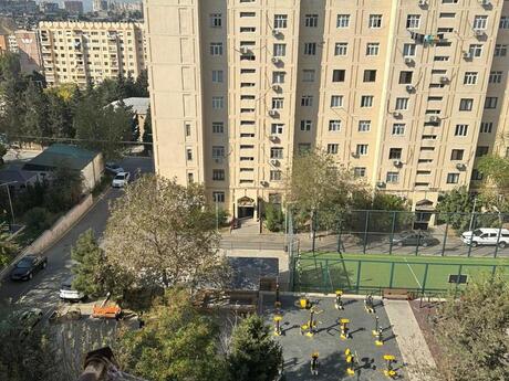 2 otaqlı köhnə tikili - Yeni Günəşli q. - 60 m²