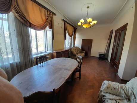 3 otaqlı köhnə tikili - Nəsimi r. - 95 m²