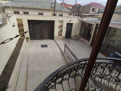 4 otaqlı həyət evi/bağ evi - Bakıxanov q. - 290 m²