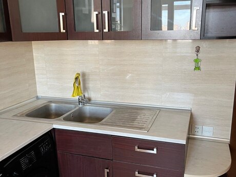 2 otaqlı yeni tikili - 8 Noyabr m. - 83 m²