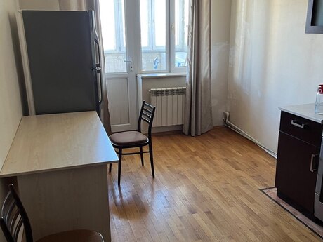 2 otaqlı yeni tikili - 8 Noyabr m. - 83 m²