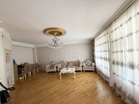 4 otaqlı yeni tikili - İnşaatçılar m. - 133 m²