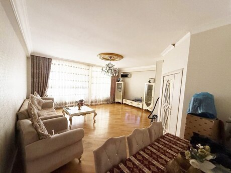 4 otaqlı yeni tikili - İnşaatçılar m. - 133 m²