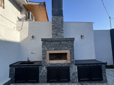 5 otaqlı həyət evi/bağ evi - Bakıxanov q. - 280 m²