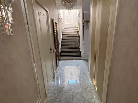 5 otaqlı həyət evi/bağ evi - Bakıxanov q. - 280 m²