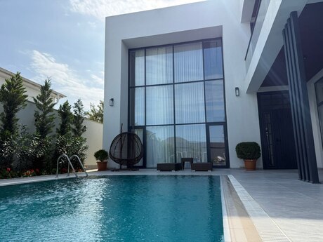 7 otaqlı həyət evi/bağ evi - Mərdəkan q. - 500 m²