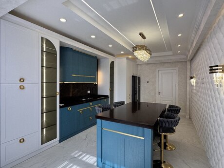 4 otaqlı yeni tikili - Nəsimi r. - 206 m²