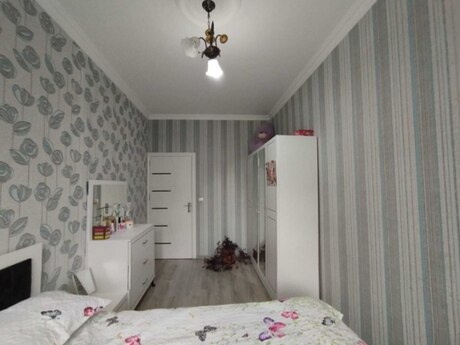 3 otaqlı köhnə tikili - Memar Əcəmi m. - 70 m²