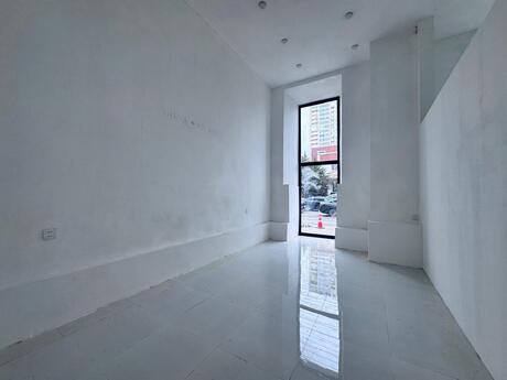 Obyekt - Şah İsmayıl Xətai m. - 220 m²