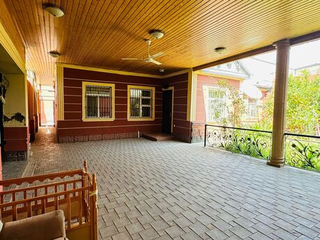 5 otaqlı həyət evi/bağ evi - Biləcəri q. - 130 m²