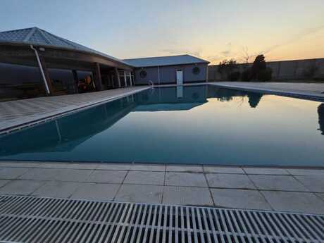 5 otaqlı həyət evi/bağ evi - Mərdəkan q. - 350 m²