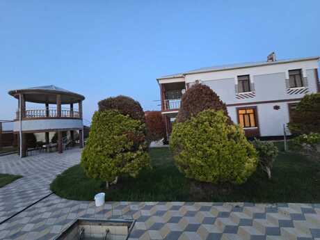 5 otaqlı həyət evi/bağ evi - Mərdəkan q. - 350 m²
