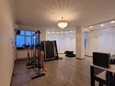 4 otaqlı yeni tikili - Elmlər Akademiyası m. - 214 m²