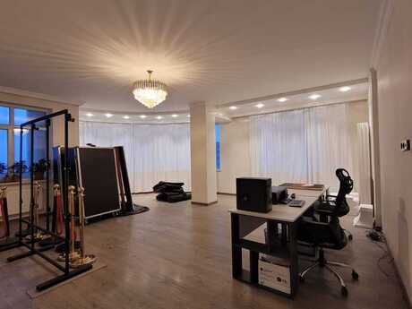 4 otaqlı yeni tikili - Elmlər Akademiyası m. - 214 m²