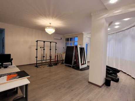 4 otaqlı yeni tikili - Elmlər Akademiyası m. - 214 m²