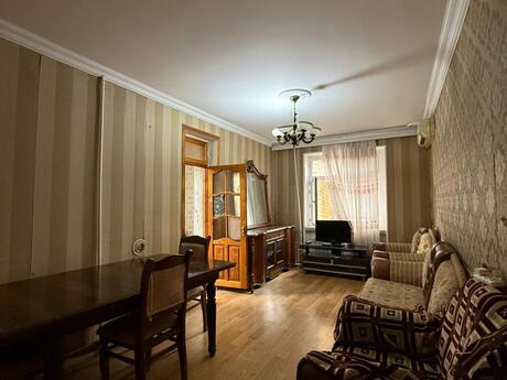 2 otaqlı köhnə tikili - Həzi Aslanov m. - 65 m²