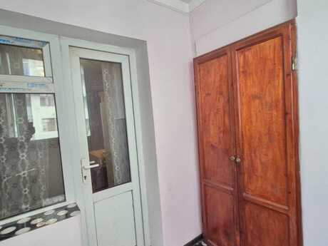 2 otaqlı köhnə tikili - İnşaatçılar m. - 55 m²