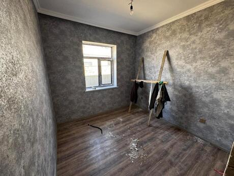 4 otaqlı həyət evi/bağ evi - Görədil q. - 140 m²