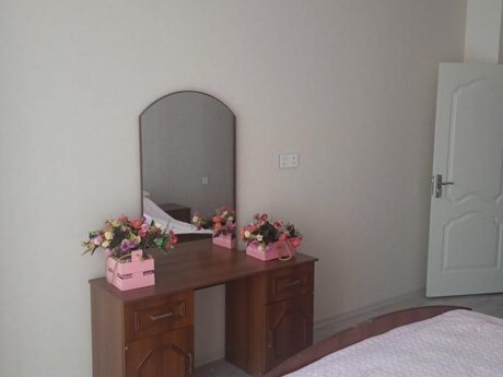3 otaqlı yeni tikili - Bakıxanov q. - 90 m²