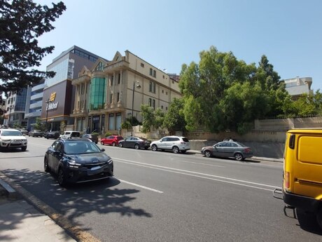 8 otaqlı həyət evi/bağ evi - 8 Noyabr m. - 480 m²