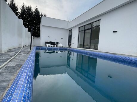 3 otaqlı həyət evi/bağ evi - Novxanı q. - 124 m²