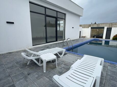 3 otaqlı həyət evi/bağ evi - Novxanı q. - 124 m²