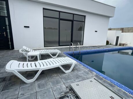 3 otaqlı həyət evi/bağ evi - Novxanı q. - 124 m²