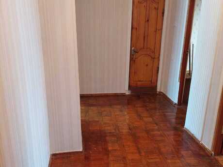 4 otaqlı köhnə tikili - Xalqlar Dostluğu m. - 100 m²