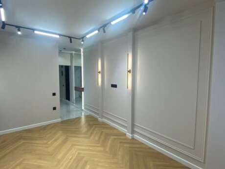 2 otaqlı köhnə tikili - 8 Noyabr m. - 45 m²