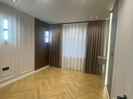 2 otaqlı köhnə tikili - 8 Noyabr m. - 45 m²