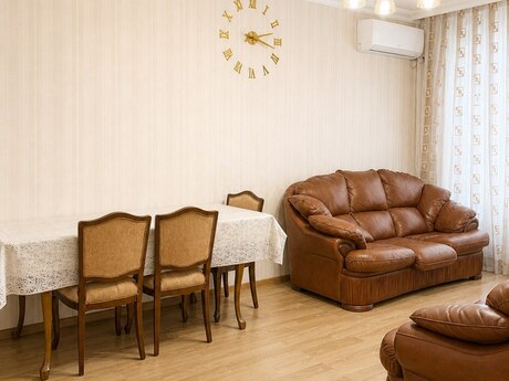 3 otaqlı köhnə tikili - Nəsimi r. - 70 m²