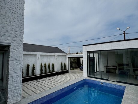 4 otaqlı həyət evi/bağ evi - Mərdəkan q. - 140 m²